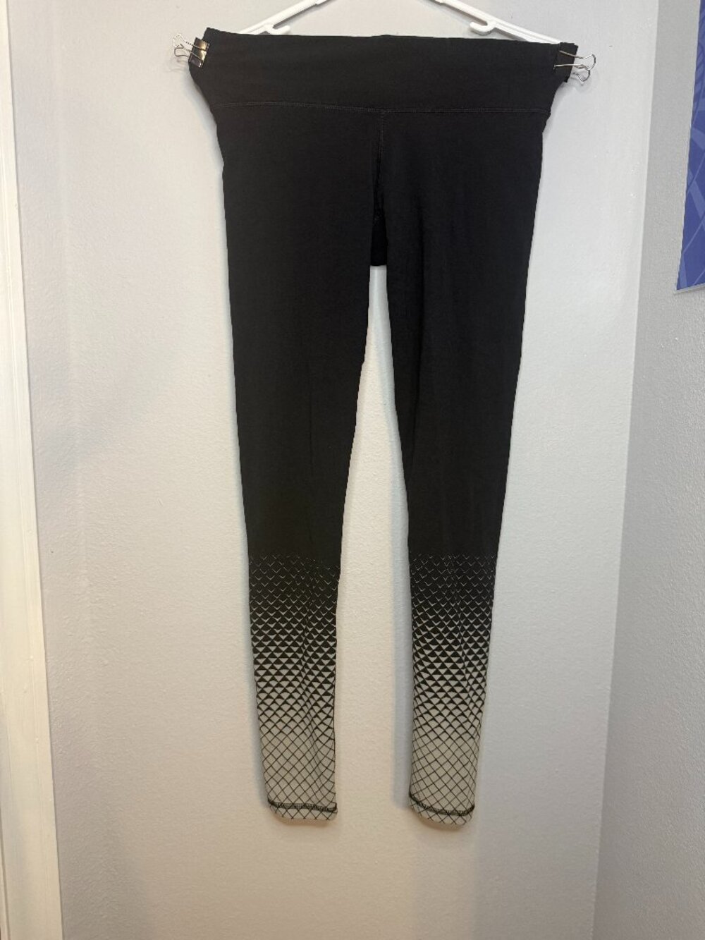 tasc Performance Leggings Size M Black Ombre